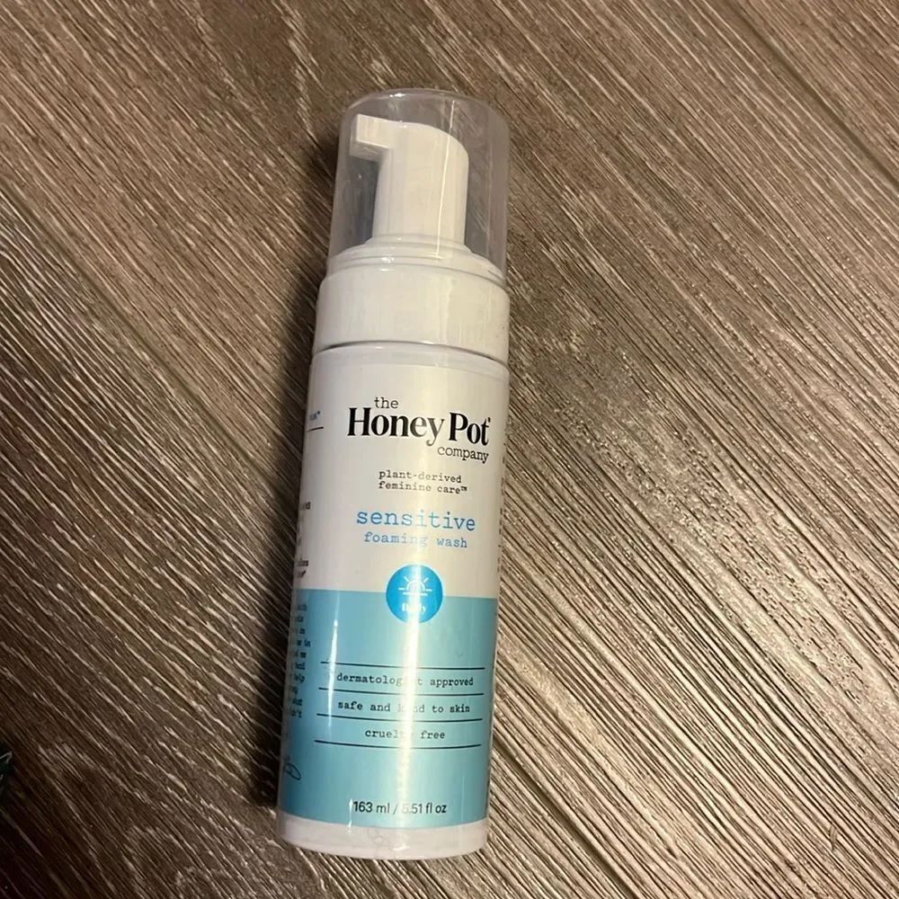 Brand New Honey Pot Sensitive Foaming Wash